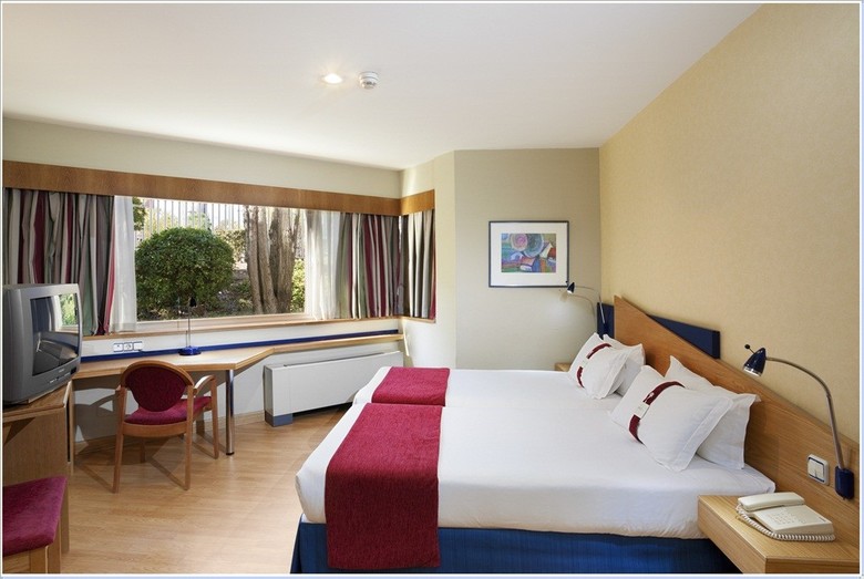 Hotel Express Holiday Inn Tres Cantos