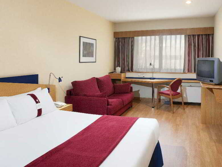 Hotel Express Holiday Inn Tres Cantos