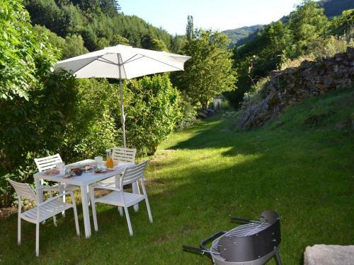 Holiday Home Le Pradal Villeneuve D Allier