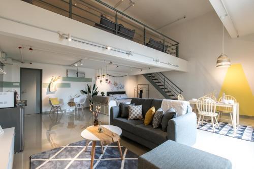 Apartamento Pinnacle Duplex@6pax-5m Walk To Paradigm Mall+wifi