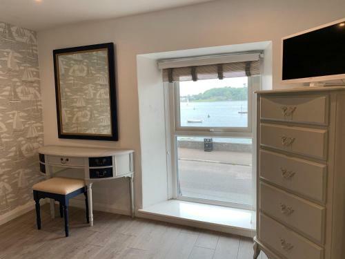 Harbour View, On The Lough Edge - Portaferry
