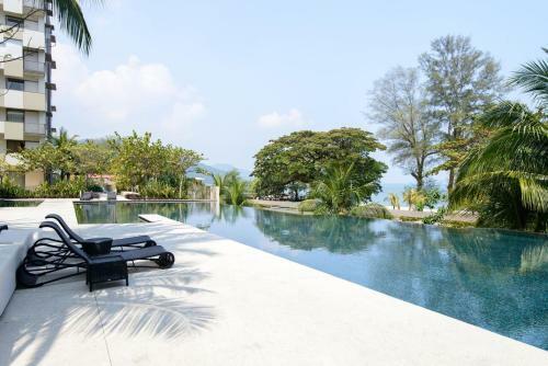 By The Sea Beach Front Apartment