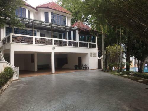 Seremban Grande Villa 163 By Vale Pine