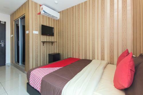 Oyo 439 Night Queen Hotel