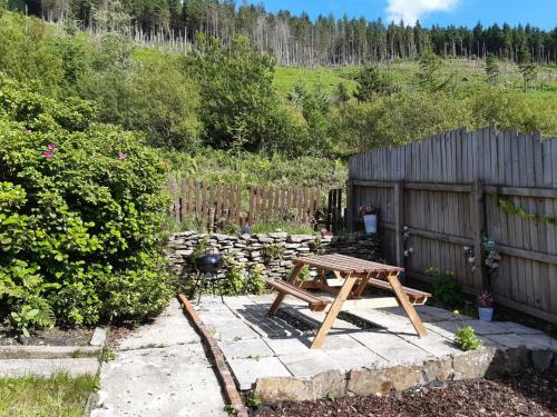 Afan Valley Holiday Home - Mountain Retreat!