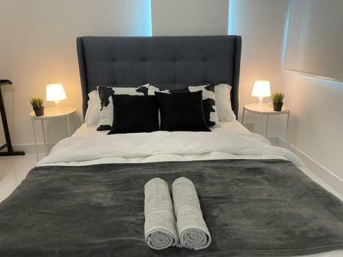 Five Bedrooms Residential Home With Free Wifi