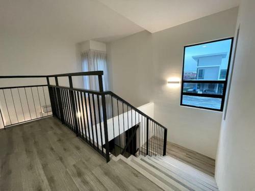 Five Bedrooms Residential Home With Free Wifi