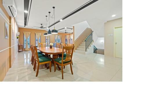 Suraya Homestay Semi-d