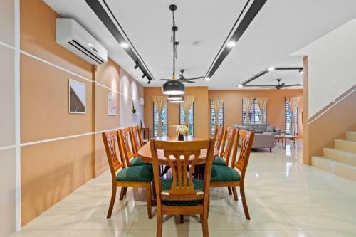 Suraya Homestay Semi-d