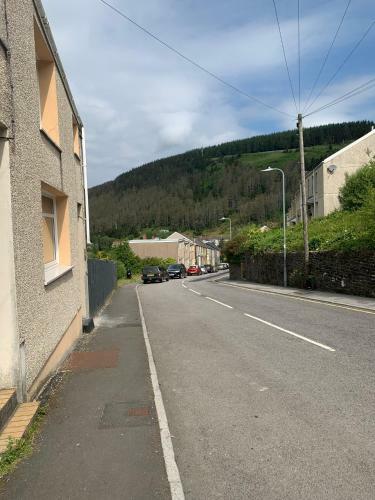 Miners Cottage Wales Sleep 8 Log Burner Pool Table