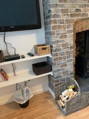Miners Cottage Wales Sleep 8 Log Burner Pool Table