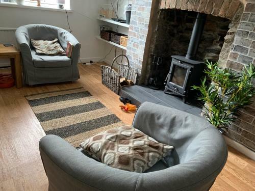 Miners Cottage Wales Sleep 8 Log Burner Pool Table