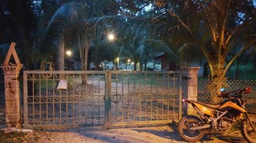 Agroturismo Chalet Kampong Semawar