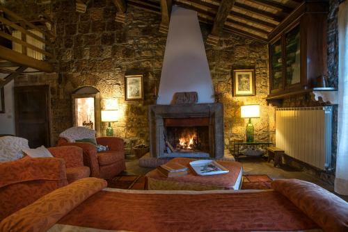 Hotel Castello Di Proceno Albergo Diffuso In Dimora D'epoca