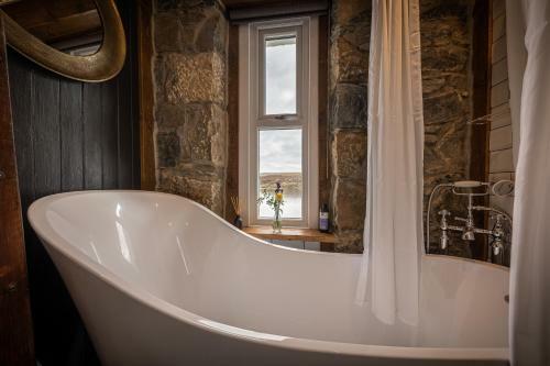 The Lodge In The Loch