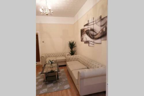 Apartamento Beautiful Spacious Flat With Garden
