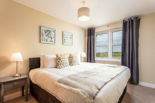 Old Prestwick View - Donnini Apartments