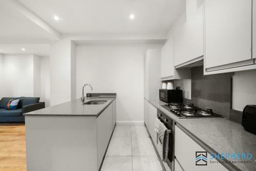 Shepherd Serviced Apartments - London Road