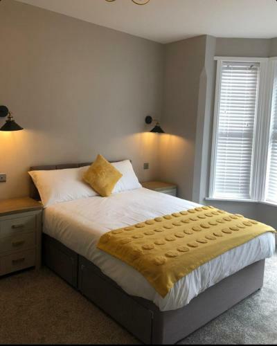 Stylish House Near Rugby Town Centre