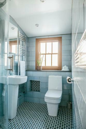 Anvil House, The Old Forge