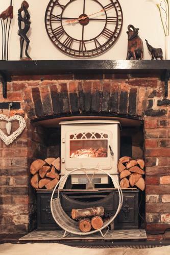 *new* Noel Cottage ?a Romantic Quirky Little Gem?
