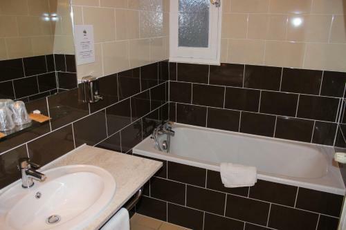 Hotel H�tel Des Alli�s