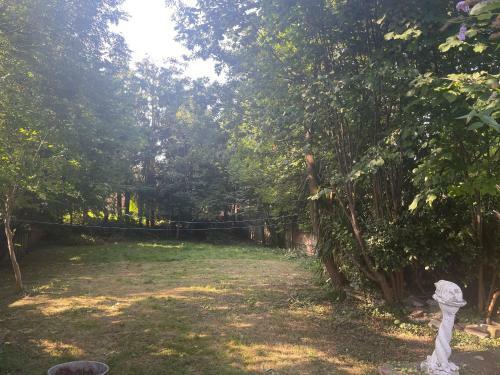 Whole House Cottage With Parking And Huge Garden