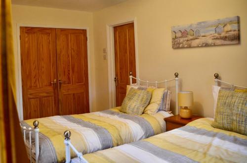 The Nineteenth, Oakridge St Mellion, Free Golf/spa