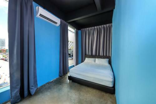 Hotel Spot On 89956 The Blue Malacca