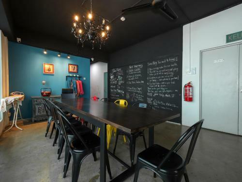 Hotel Spot On 89956 The Blue Malacca