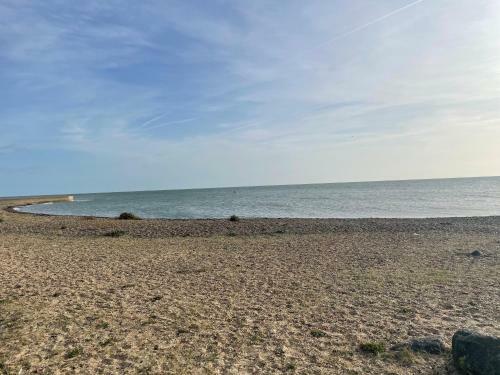 Summer Breeze Deluxe Caravan Rental