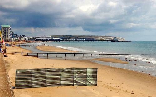 Sandown Seaside Apartment Ground Floor