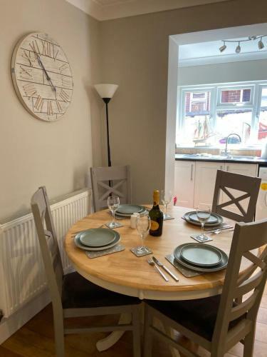 Sandown Seaside Apartment Ground Floor