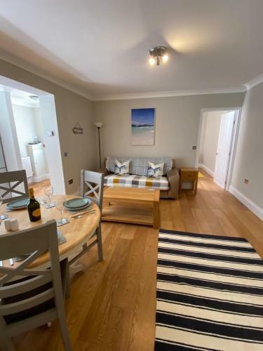 Sandown Seaside Apartment Ground Floor