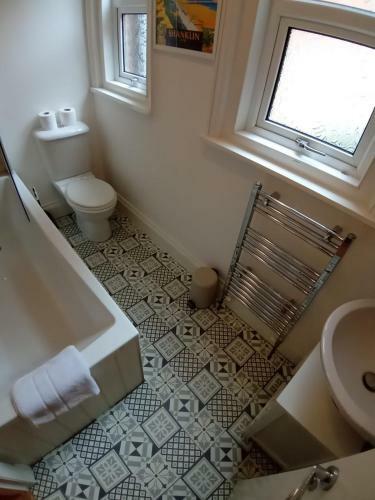 Sandown Seaside Apartment Ground Floor