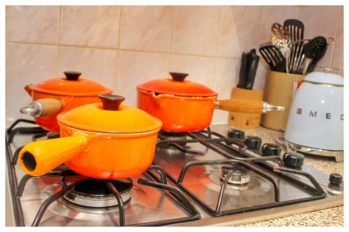 Apartamento Self Contained Flat With Private Garden & Parking