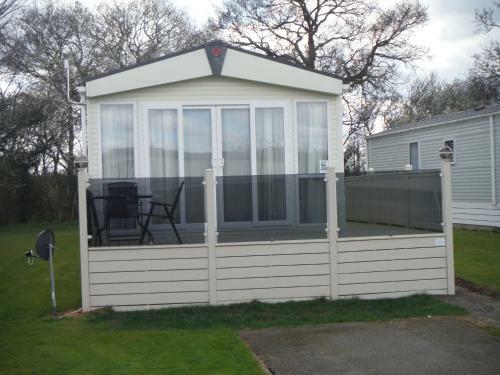 4 Berth Luxury Mini Lodge