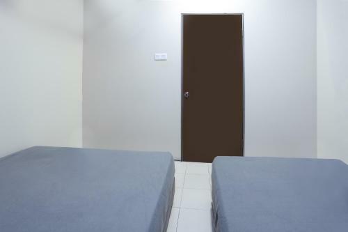 Oyo Home 90244 Dkeris 2bhk Apartment