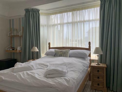 Bed & Breakfast Holly Trees