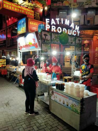 Hostal Alimama Guesthouse Melaka With Balcony