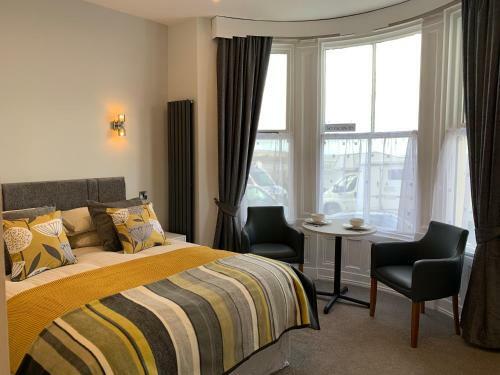 The Marlborough Sea View Holiday Apartments
