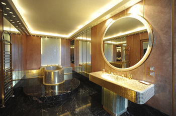 Hotel Chateau De Canisy