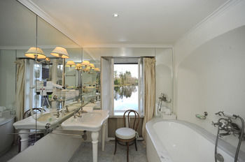Hotel Chateau De Canisy