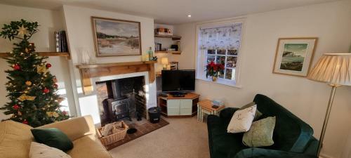 Charming 3 Bed Cottage With Beautiful Rural Views