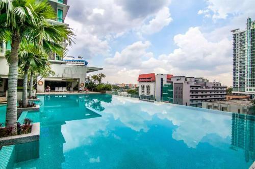 Hostal Urban Suites @ Swiss Garden Residence