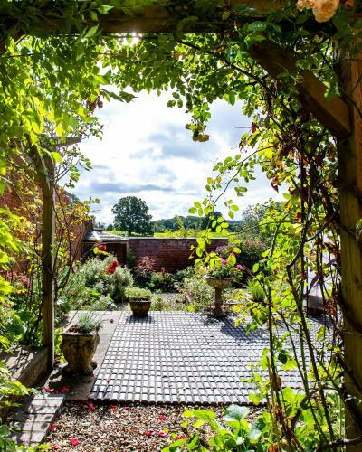Fabulous Listed Barn With The Best Valley View