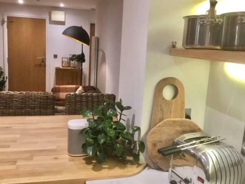 Apartamento The Courtyard-boutique Style 10 Min Walk To Beach