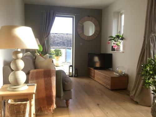 Apartamento The Courtyard-boutique Style 10 Min Walk To Beach