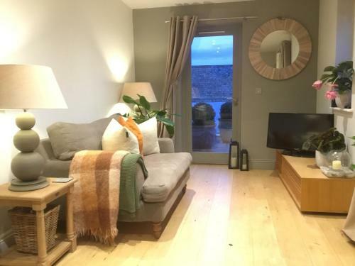 Apartamento The Courtyard-boutique Style 10 Min Walk To Beach