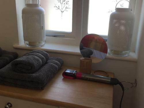 Apartamento The Courtyard-boutique Style 10 Min Walk To Beach
